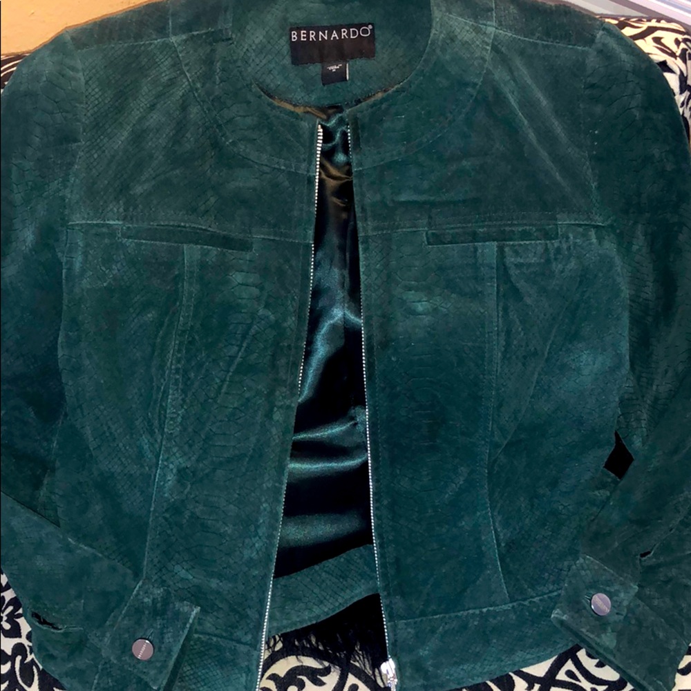 Bernardo genuine leather zip up jacket sz M